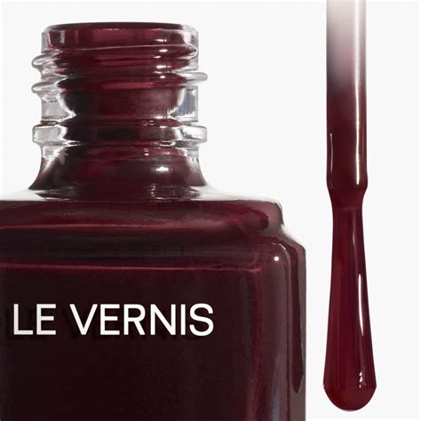 LE VERNIS NAGELLACK – FARBE UND GLANZ MIT LANGEM 